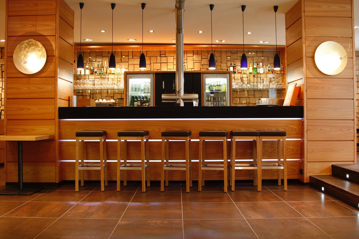 Mongo’s Restaurant 